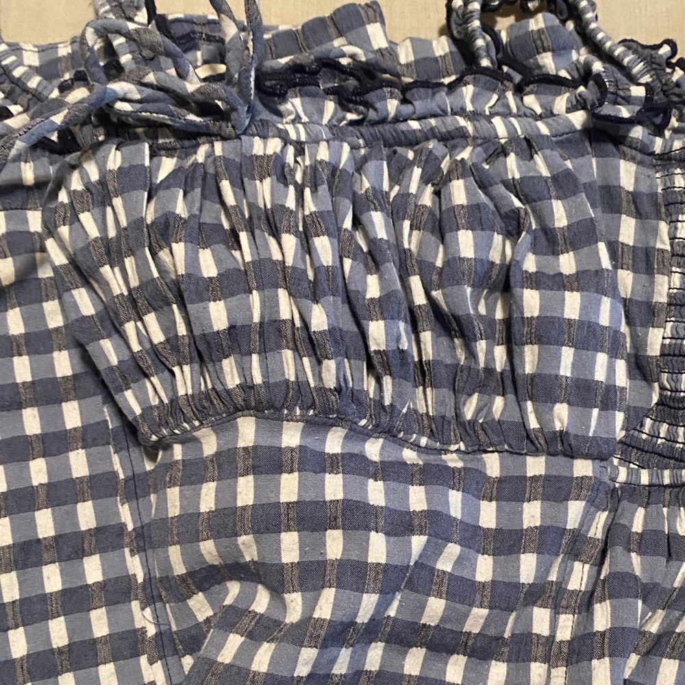 Free People Navy and White Gingham Smocked Top. Jasmin’s bumdle